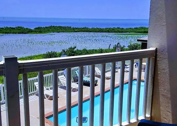 Blue Bay Inn And Suites
